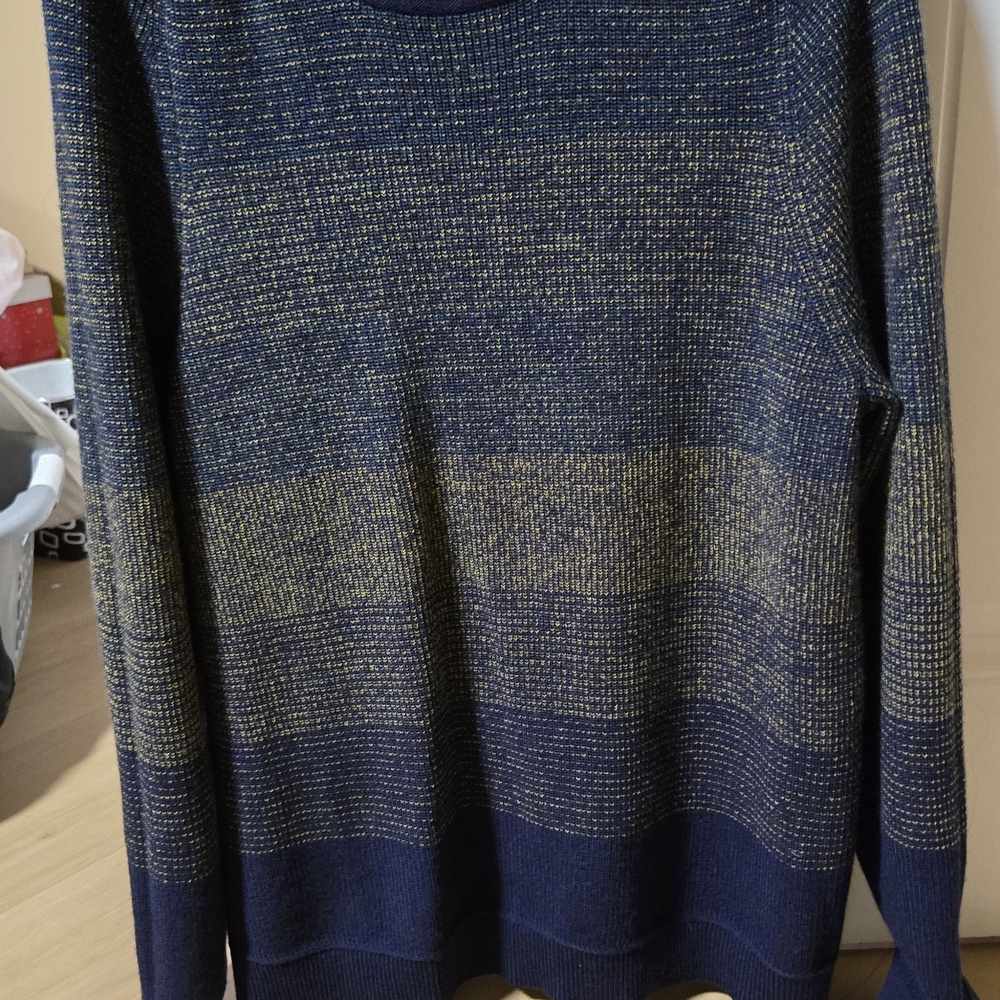 LULULEMON Textured Knit Crewneck Sweater